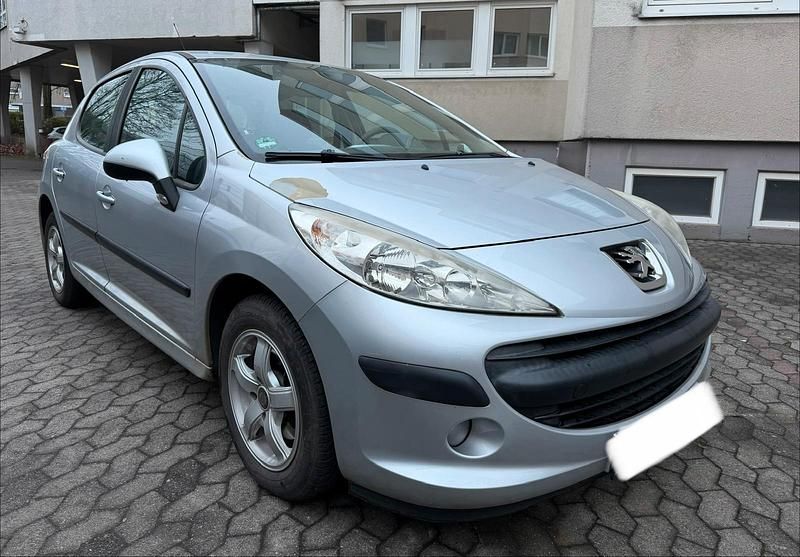 Gebraucht Peugeot 207 Filou 95 PS (69 kW) 2007 Silber Limousine