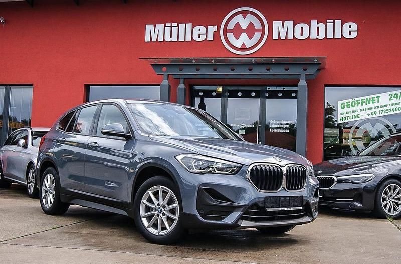 Storm bay individu (metallic) Gebraucht 2022 BMW X1 Advantage SUV | 27.900 € (Etwas zu teuer) - Bild 1/4