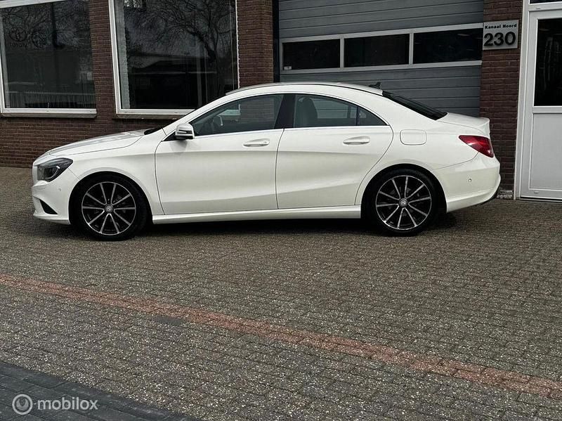 Gebraucht Mercedes CLA180 122 PS (89 kW) 2013 Weiß Limousine