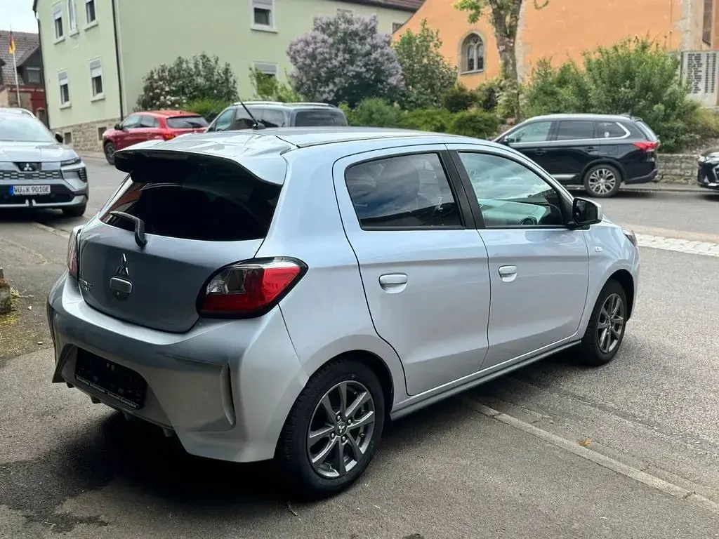 Gebraucht Mitsubishi Space Star Select 71 PS (52 kW) 2023 Grau Kleinwagen