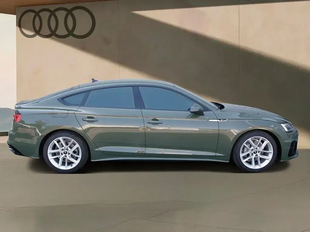Gebraucht Audi A5 Sportback S-Line 204 PS (150 kW) 2022 Grün Kleinwagen