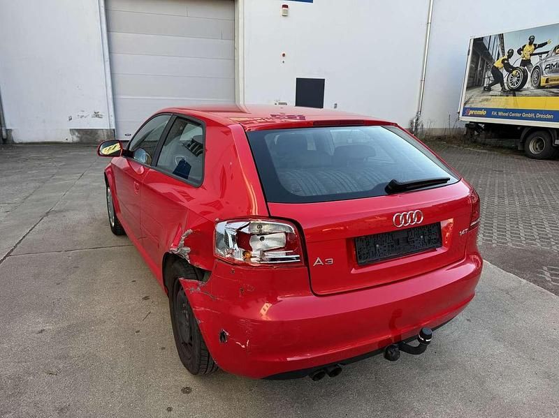Rot Gebraucht 2009 Audi A3 Kleinwagen | 2.000 € - Bild 1/4