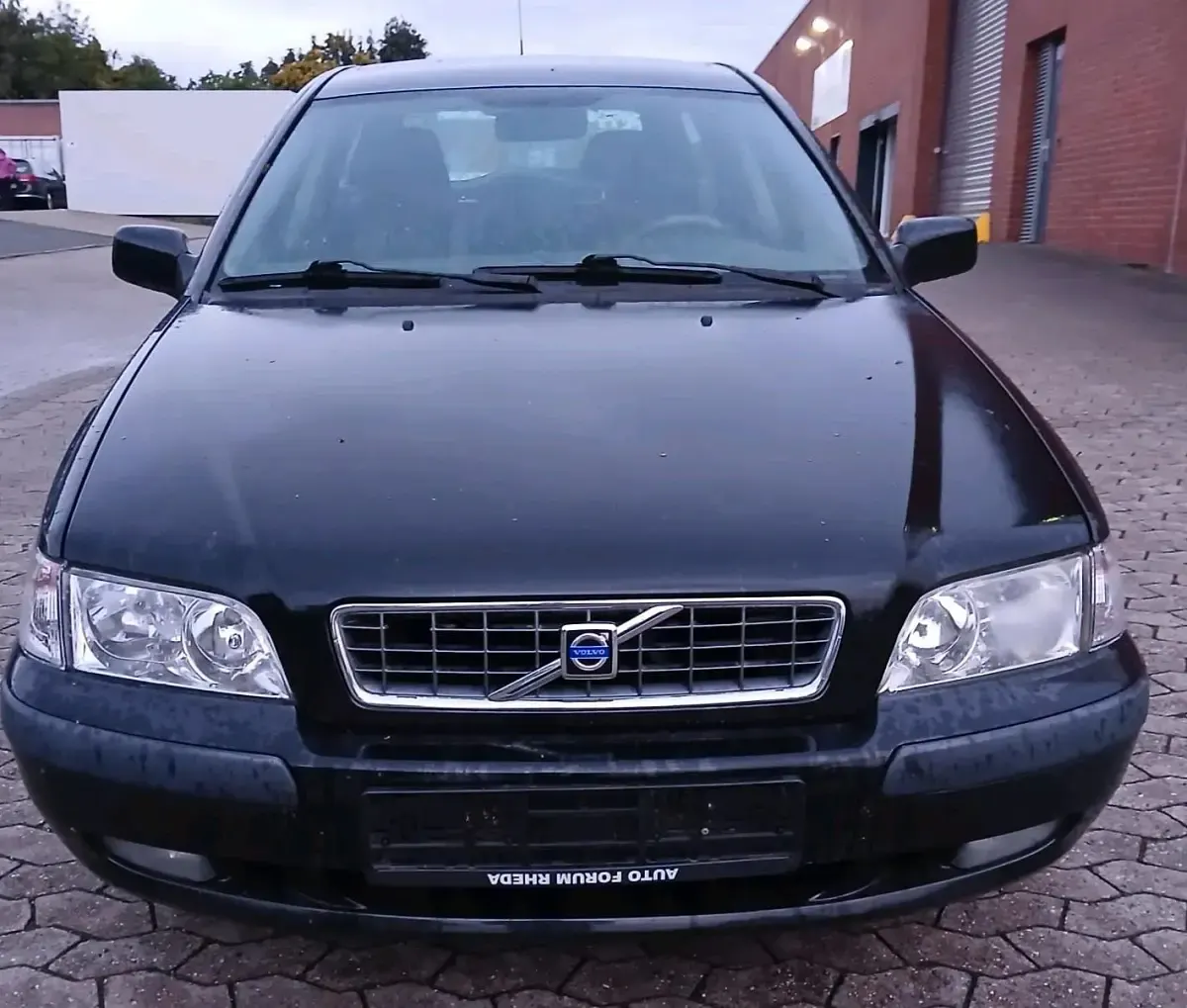 Gebraucht Volvo V40 122 PS (89 kW) 2002 Schwarz Kombi