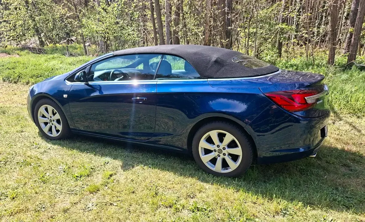 Gebraucht Opel Cascada 165 PS (121 kW) 2013 Blau Cabrio