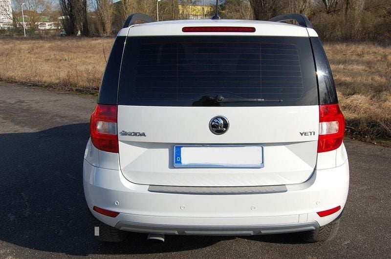 Gebraucht Skoda Yeti Ambition 105 PS (77 kW) 2014 Weiß SUV