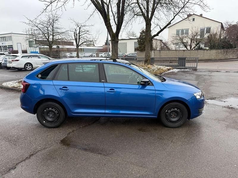 Gebraucht Skoda Rapid 116 PS (85 kW) 2015 Blau Kleinwagen