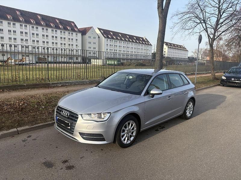 Gebraucht Audi A3 Attraction 150 PS (110 kW) 2014 Silber Limousine