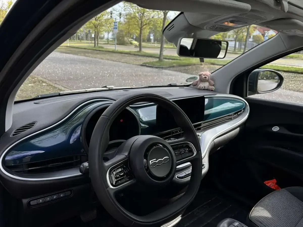 Gebraucht Fiat 500e Icon 86 kW (118 PS) 2022 Blau Limousine