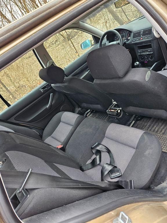 Gebraucht VW Golf IV 101 PS (74 kW) 2001 Gold Limousine