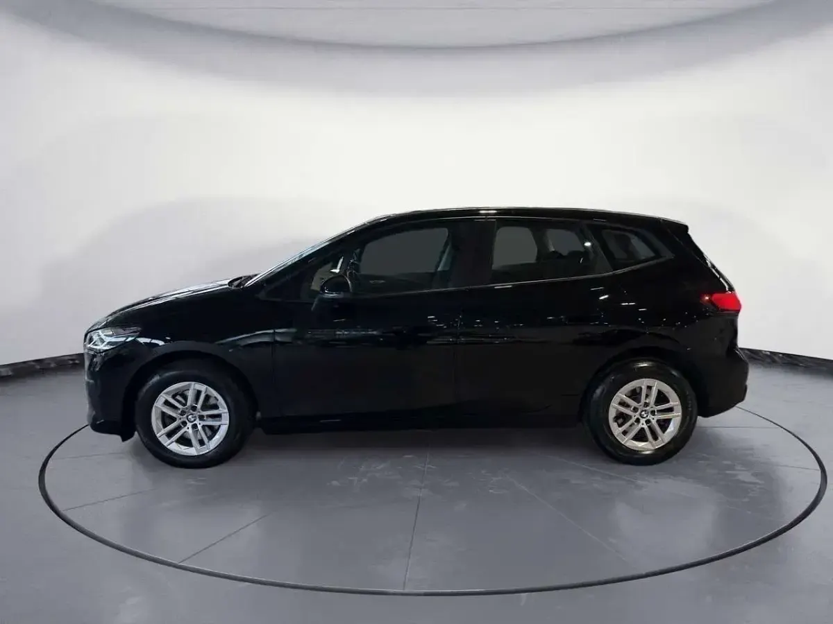 Gebraucht BMW 218 150 PS (110 kW) 2023 Schwarz uni Van / Kleinbus
