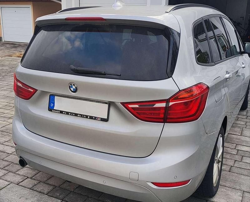 Gebraucht BMW 218 Advantage 150 PS (110 kW) 2015 Silber Kombi