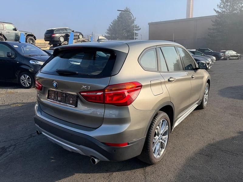 Gebraucht BMW X1 xLine 190 PS (139 kW) 2016 Silber SUV