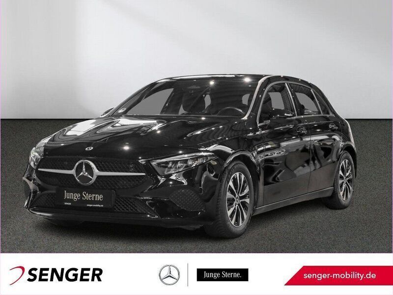 Schwarz Gebraucht 2023 Mercedes A180 Limousine | 28.780 € (Fairer Preis) - Bild 1/4