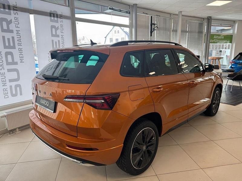Neu Skoda Karoq SportLine 150 PS (110 kW) 2026 Orange SUV