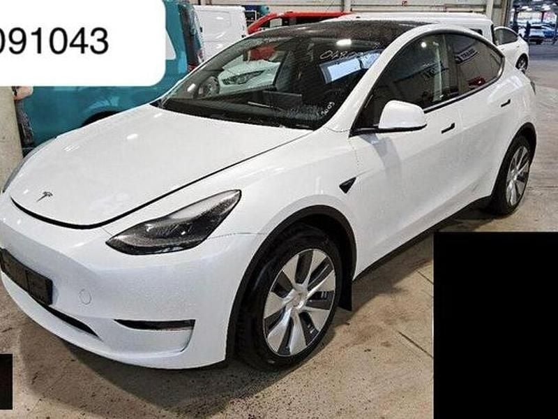 Weiß Gebraucht 2022 Tesla Model Y SUV | 34.950 € (Guter Preis) - Bild 1/4