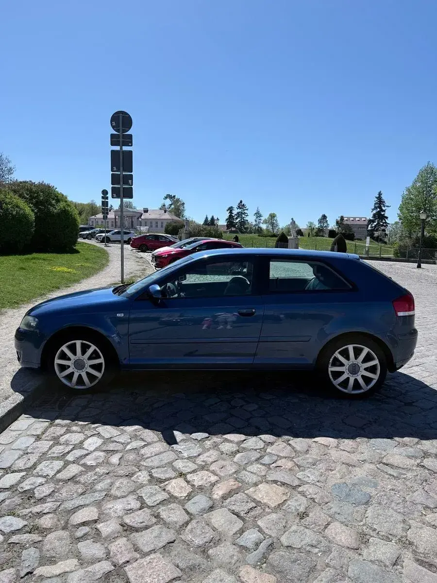 Occasion Audi A3 Attraction 102 ch (75 kW) 2003 Bleue Citadine