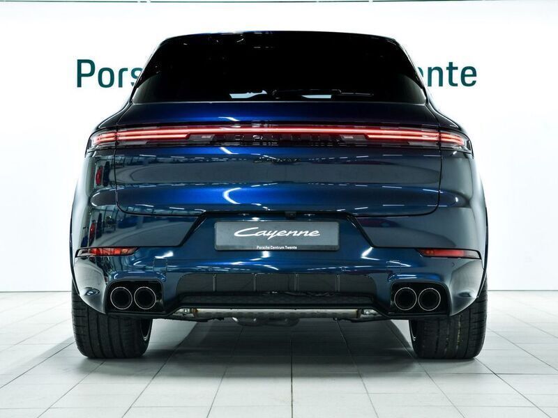 Gebraucht Porsche Cayenne 470 PS (345 kW) 2024 Blau SUV