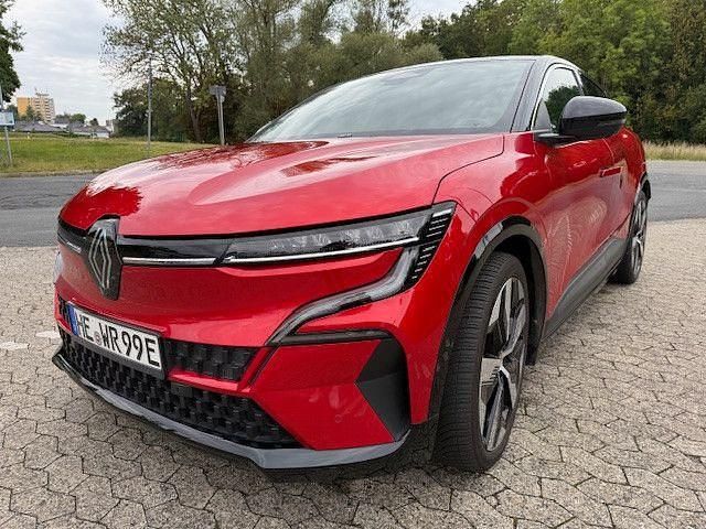 Rot Gebraucht 2022 Renault Mégane Techno Limousine | 25.900 € (Fairer Preis) - Bild 1/4