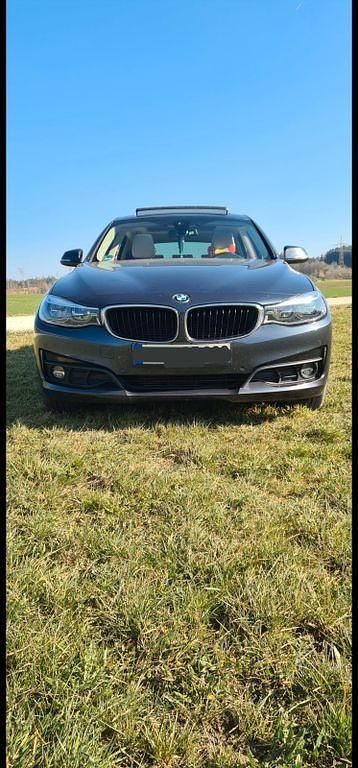 Grau Gebraucht 2017 BMW 320 Gran Turismo Limousine | 14.500 € (Guter Preis) - Bild 1/4