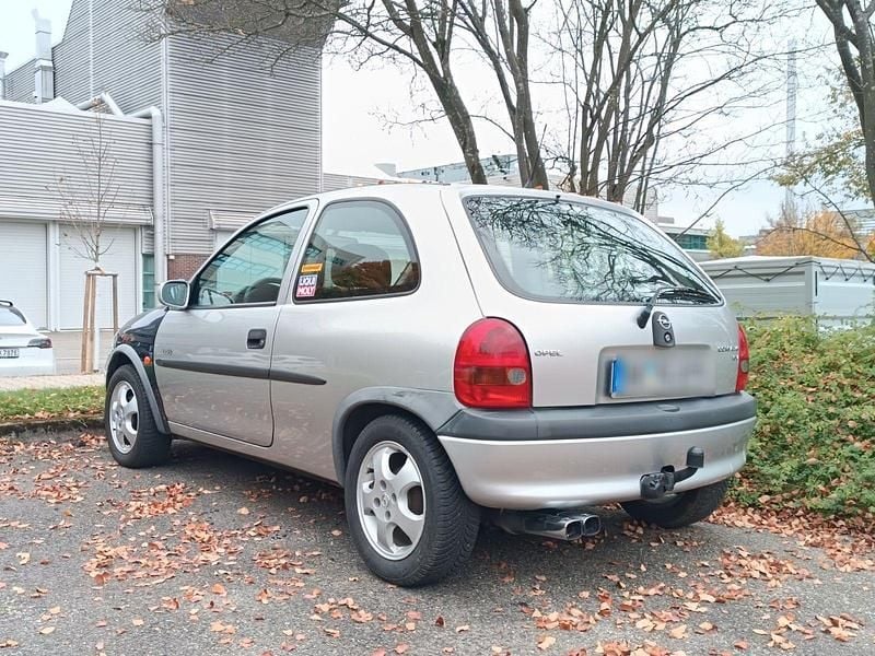 Gebraucht Opel Corsa Edition 90 PS (66 kW) 1999 Silber Limousine