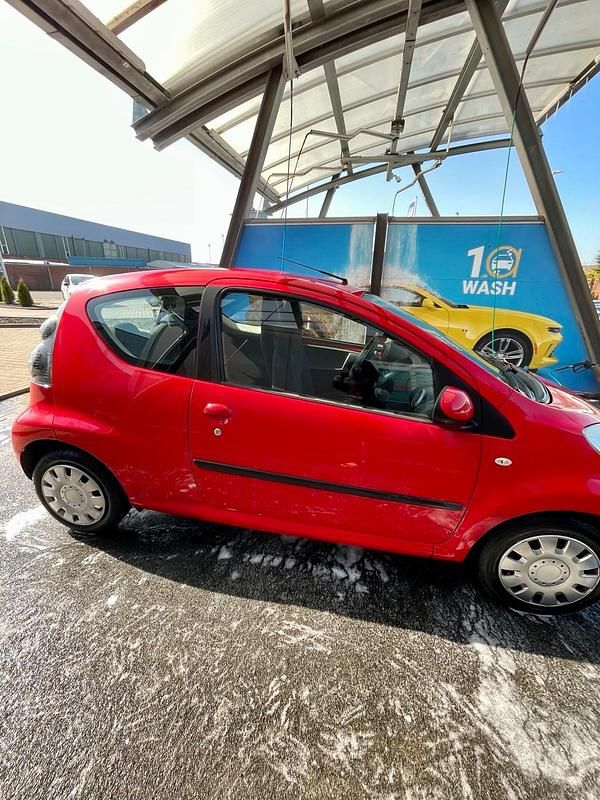 Gebraucht Citroën C1 68 PS (50 kW) 2007 Rot Kleinwagen