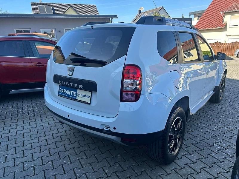Gebraucht Dacia Duster Black Shadow 125 PS (91 kW) 2017 Gletscherweiss SUV