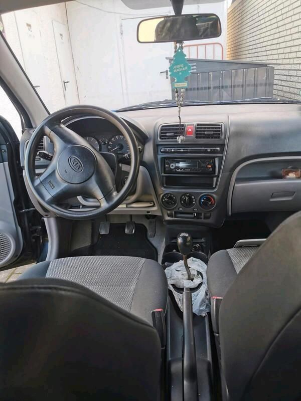 Schwarz Gebraucht 2005 Kia Picanto Kleinwagen | 400 € - Bild 1/4