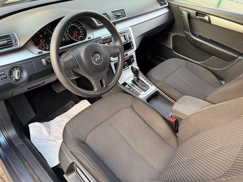 Gebraucht VW Passat Trendline 140 PS (102 kW) 2013 Grau Kombi