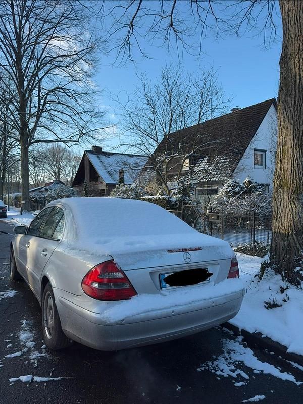 Gebraucht Mercedes E220 150 PS (110 kW) 2002 Grau Limousine
