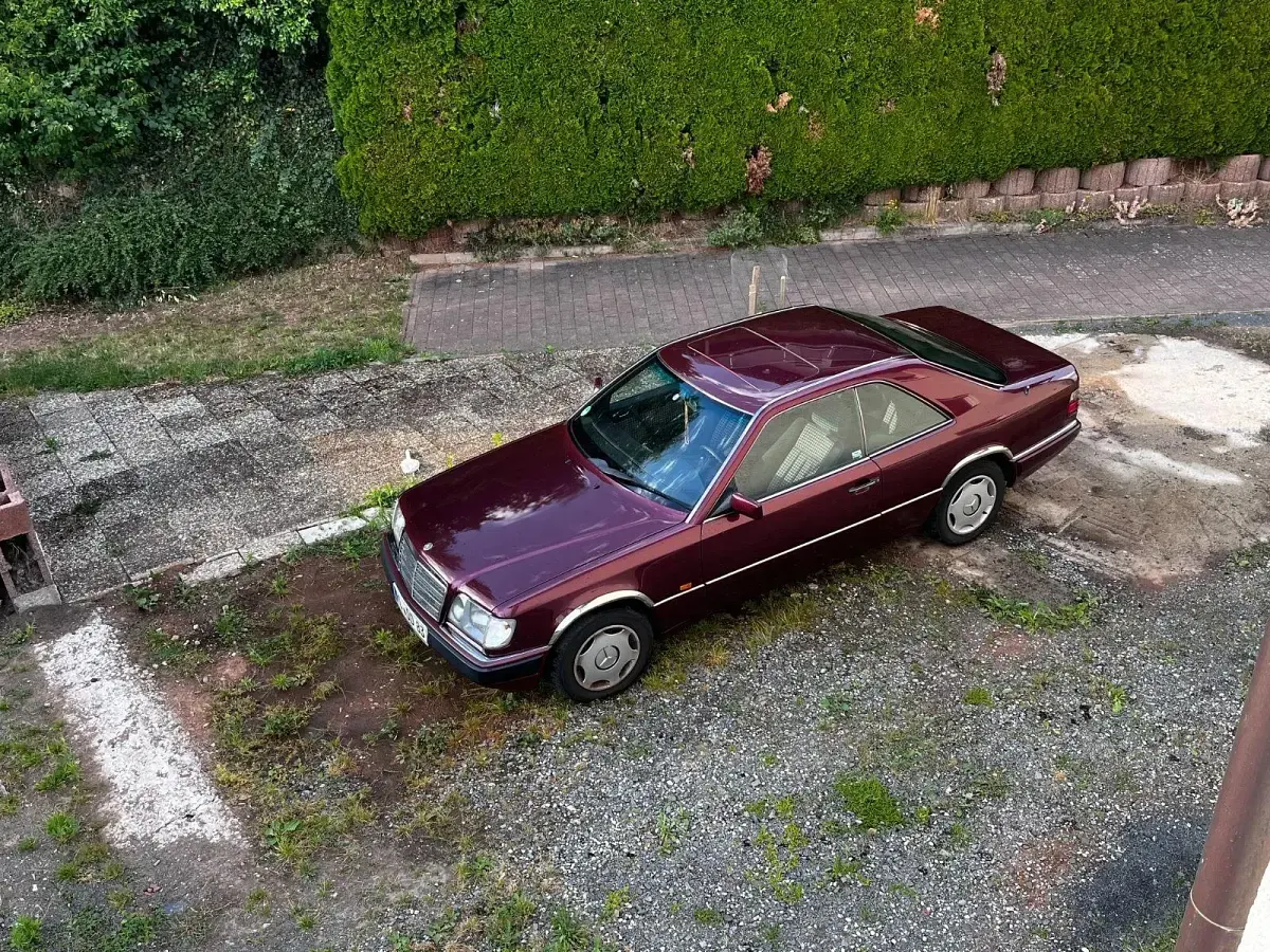 Gebraucht Mercedes E200 136 PS (100 kW) 1996 Rot Coupé