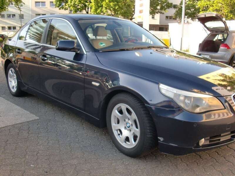 Blau Gebraucht 2005 BMW 525 Limousine | 2.299 € - Bild 1/4
