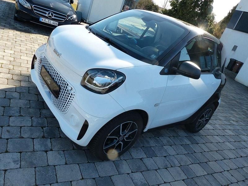 Gebraucht Smart ForTwo Coupé 60 kW (82 PS) 2021 Schwarz Coupé