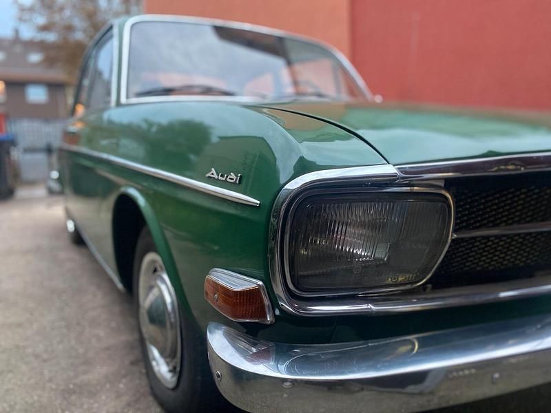 Gebraucht Audi F103 55 PS (40 kW) 1972 Grün Limousine