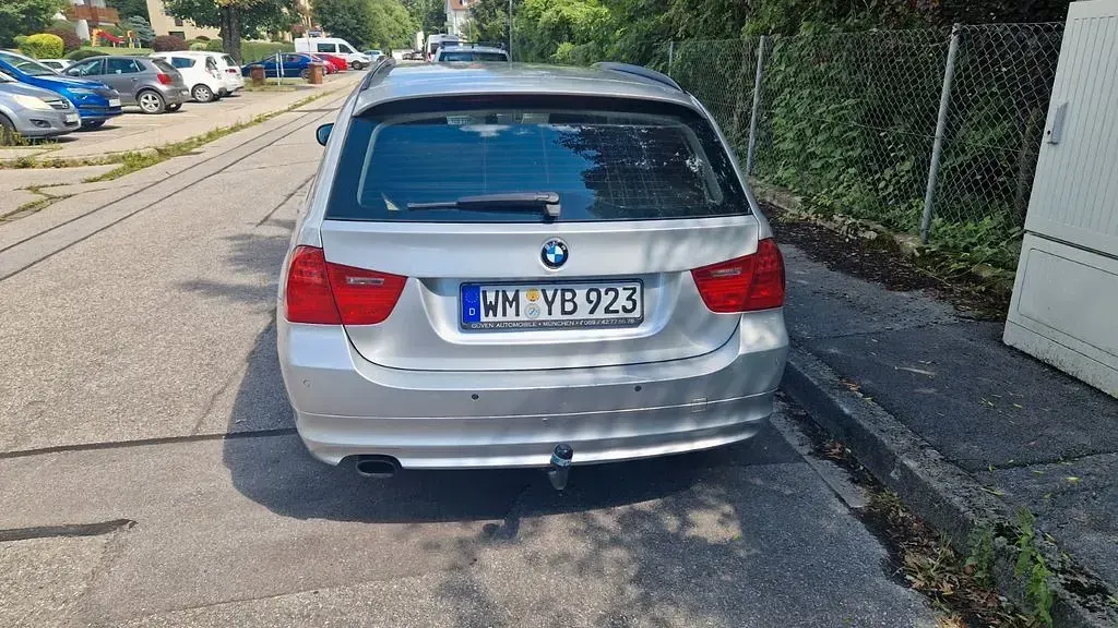 Second-hand BMW 320 184 CP (135 kW) 2011 Argintiu Break