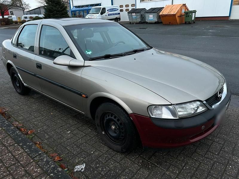 Gebraucht Opel Vectra 75 PS (55 kW) 1997 Grau Limousine