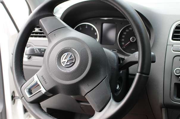 Gebraucht VW Polo 69 PS (50 kW) 2012 Weiß metallic Kleinwagen