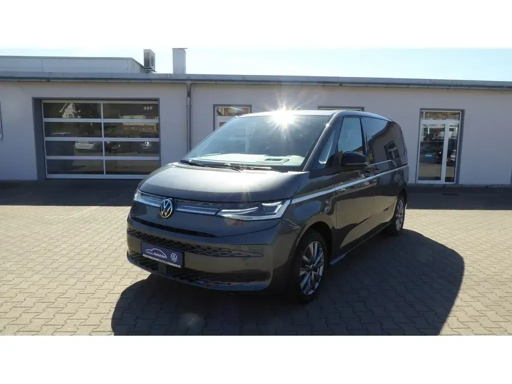 Usata VW Multivan Style 150 CV (110 kW) 2022 Grigio Monovolume