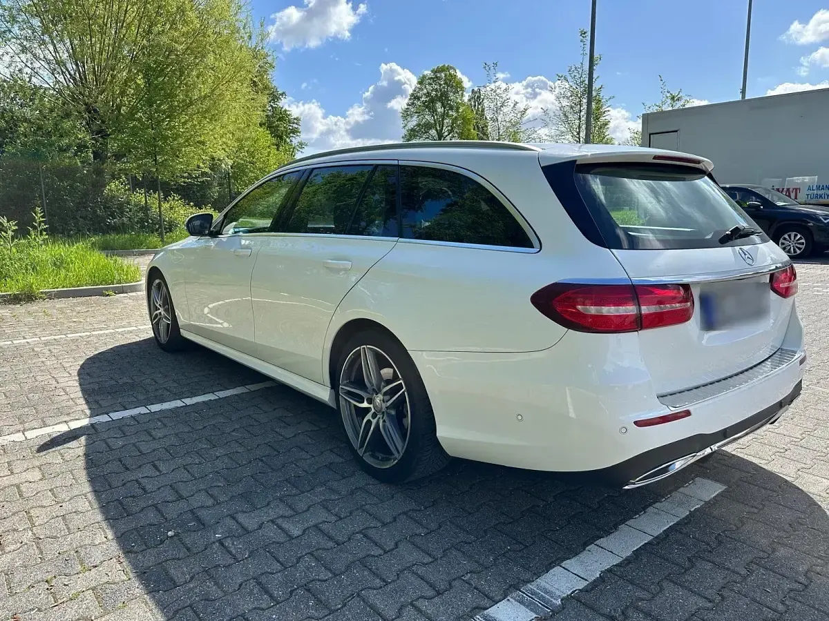 Gebraucht Mercedes E200 AMG line 150 PS (110 kW) 2017 Weiß Kombi