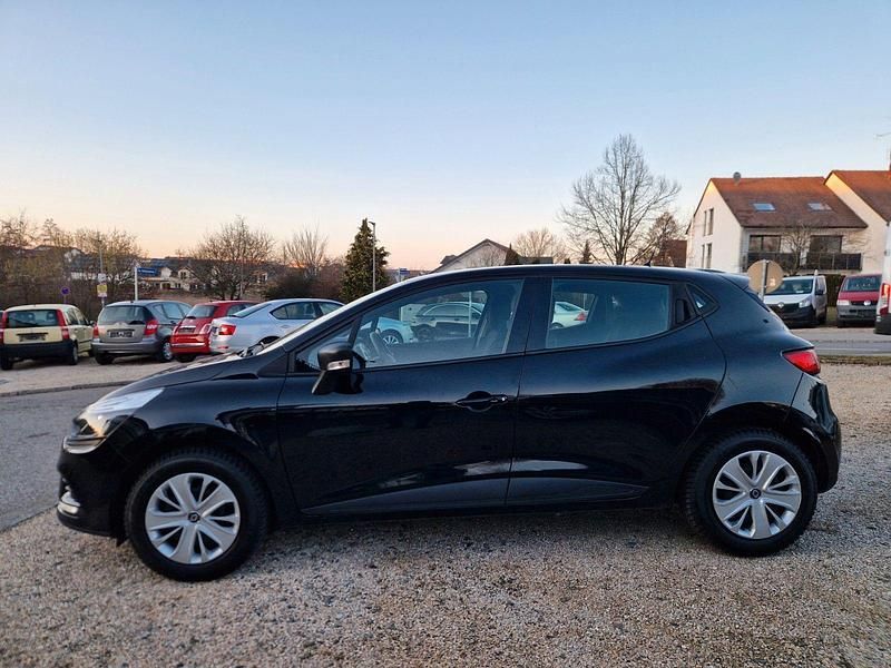 Gebraucht Renault Clio IV Life 73 PS (53 kW) 2017 Schwarz Kleinwagen
