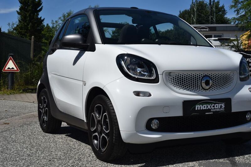 Grau Gebraucht 2018 Smart ForTwo Cabrio Cabrio | 12.690 € (Fairer Preis) - Bild 1/4