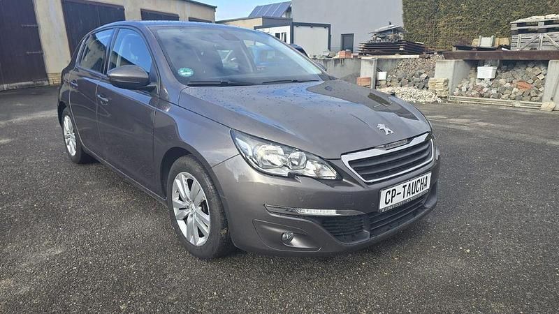 Gebraucht Peugeot 308 Active 125 PS (91 kW) 2014 Grau Limousine