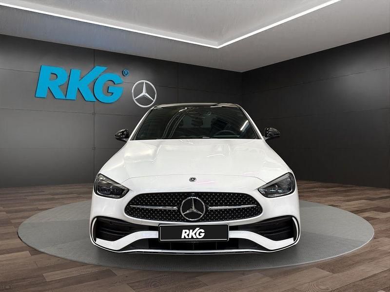 Gebraucht Mercedes C300e AMG 197 PS (144 kW) 2025 Weiß Limousine