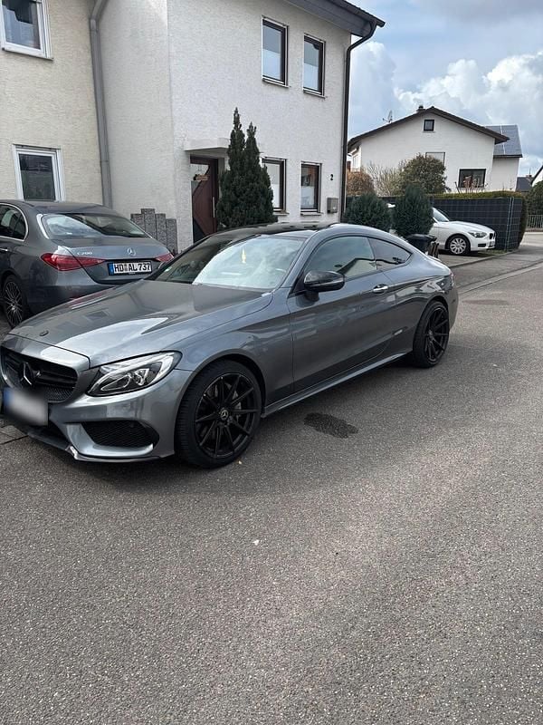 Gebraucht Mercedes C300 245 PS (180 kW) 2017 Grau Coupé