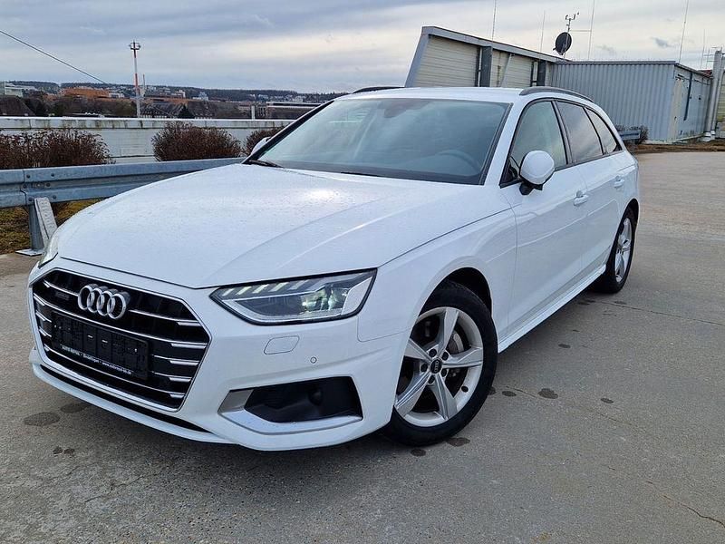 Weiß Gebraucht 2023 Audi A4 Sport Kombi | 27.950 € (Fairer Preis) - Bild 1/4