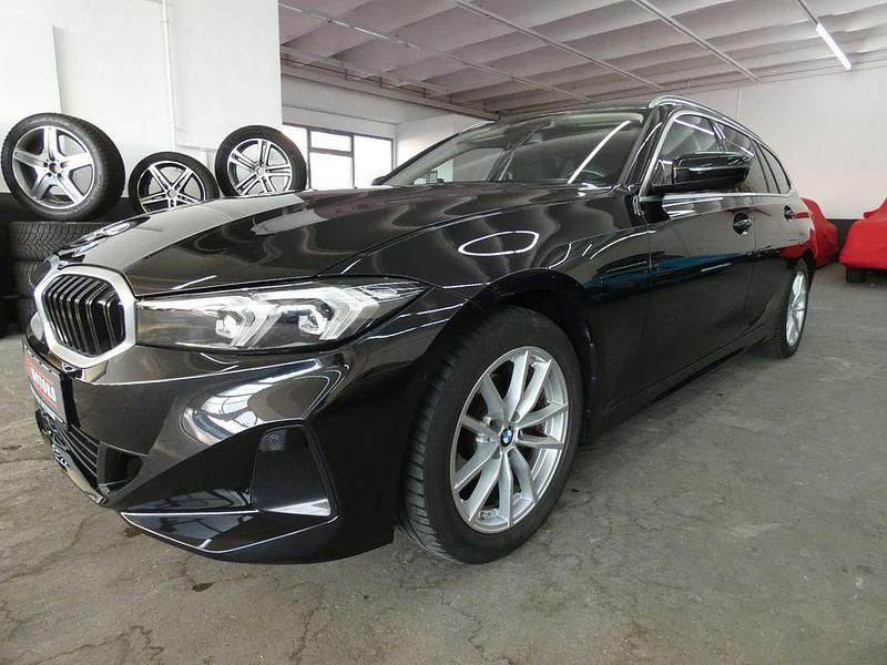 Gebraucht BMW 318 150 PS (110 kW) 2023 Schwarz Limousine