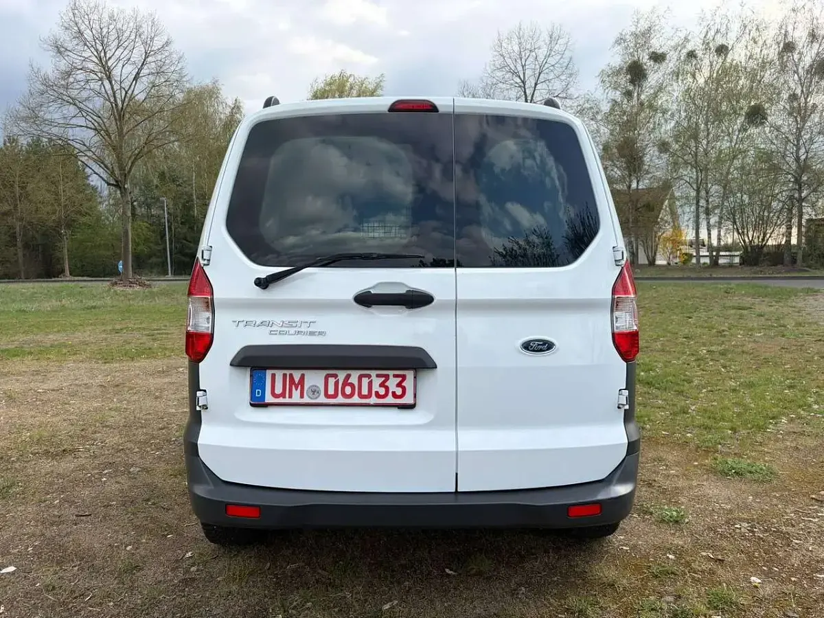 Käytetty Ford Transit Trend 137 HP (100 kW) 2019 Valkoinen Van
