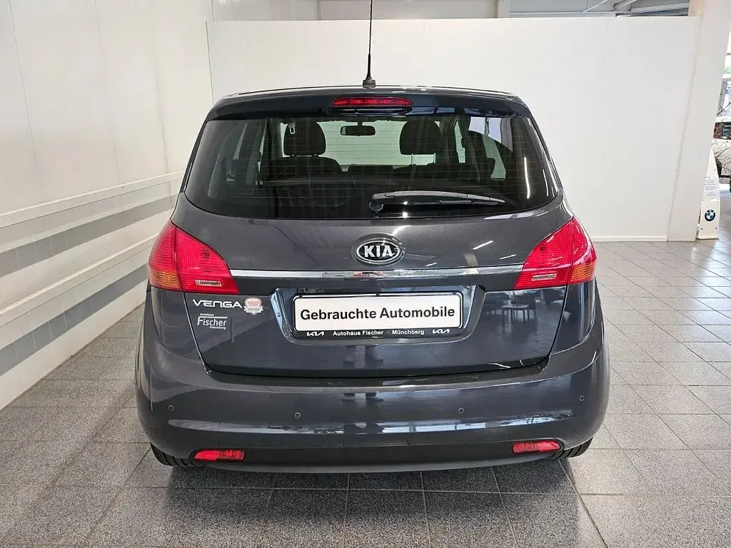 Gebraucht Kia Venga 125 PS (91 kW) 2019 Penta metal Kleinwagen