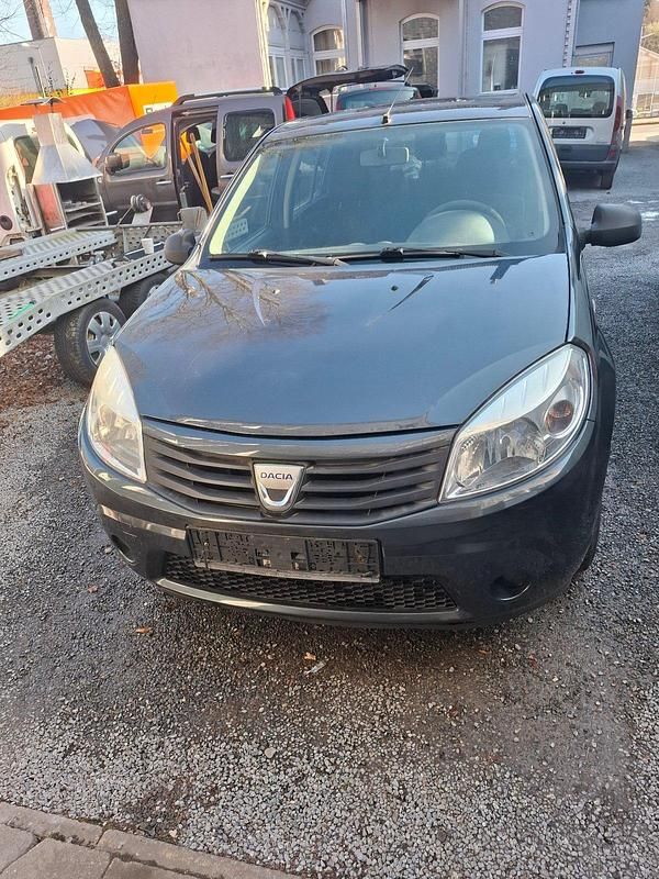 Gebraucht Dacia Sandero 75 PS (55 kW) 2009 Andere farben Kleinwagen