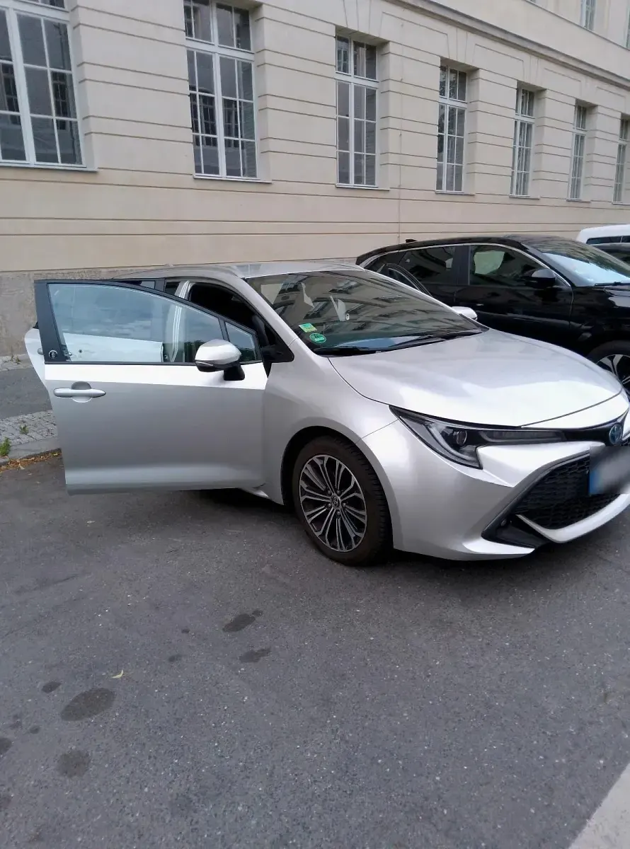 Gebraucht Toyota Corolla 151 PS (111 kW) 2022 Silber Kombi