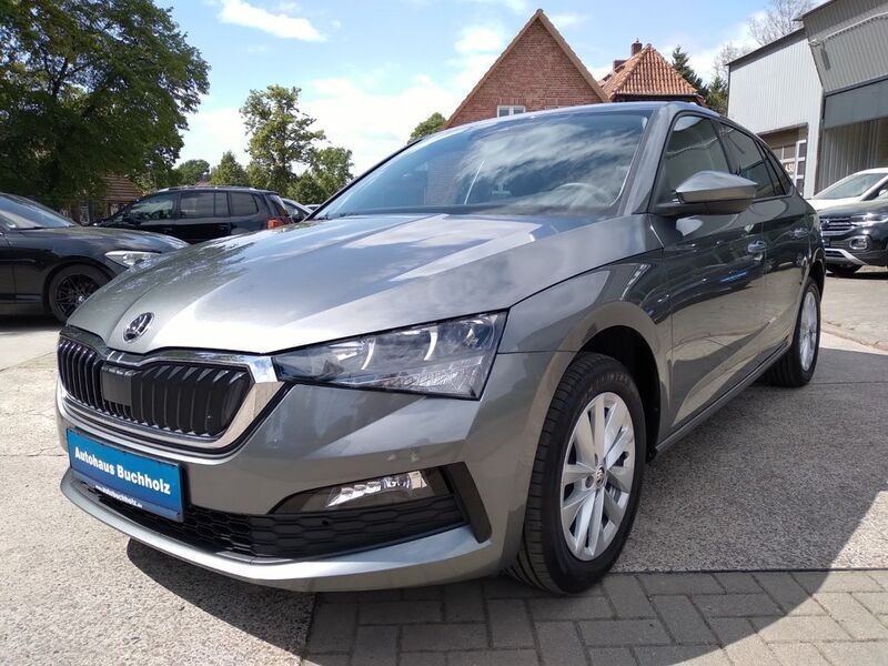 Graphitegrau metallic Gebraucht 2024 Skoda Scala Ambition Kleinwagen | 21.490 € (Guter Preis) - Bild 1/4